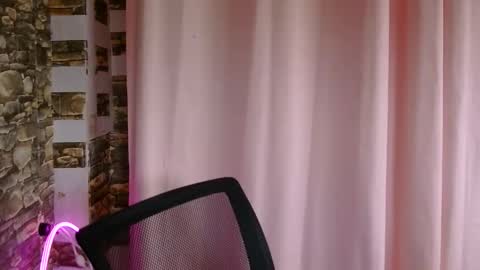 thessssy online show from 04-21-26, 01:42