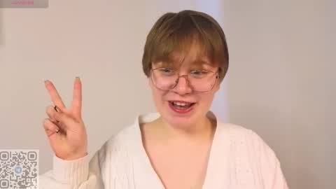 Snapshot of thestaronsky chatting on 02-01-26, 10:25 Lucia online show from 02-01-26, 10:25