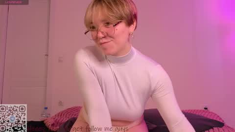 Lucia online show from 04-30-26, 04:30