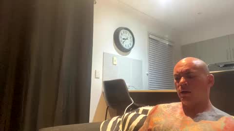 The tattooed online show from 01-10-25, 10:39