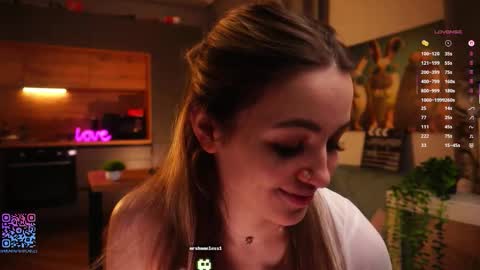 Mia online show from 09-18-25, 03:47