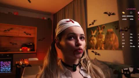 Mia online show from 10-31-25, 03:24