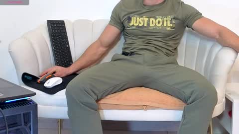 TheTop online show from 10-11-25, 05:55