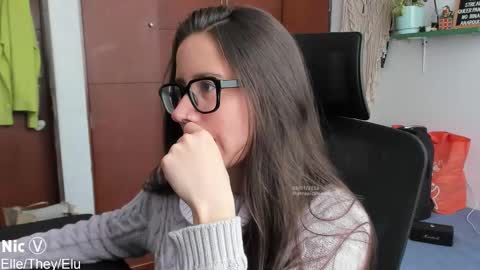 Nicole online show from 01-09-26, 02:53