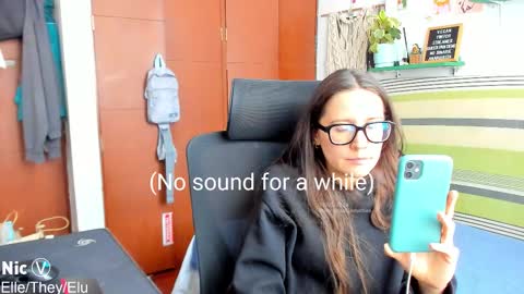 Snapshot of thetropicalseduction chatting on 03-19-26, 06:56 Nicole online show from 03-19-26, 06:56