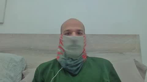 Snapshot of thetubedscarfguy chatting on 02-05-25, 07:07 Scarf guy online show from 02-05-25, 07:07