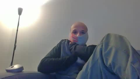 Snapshot of thetubedscarfguy chatting on 02-18-25, 06:37 Scarf guy online show from 02-18-25, 06:37