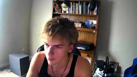 Snapshot of thevincegray chatting on 06-20-26, 10:12 Vince online show from 06-20-26, 10:12