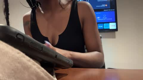 Snapshot of thevixensapphire chatting on 04-15-26, 11:38 Sapphire the Vixen online show from 04-15-26, 11:38