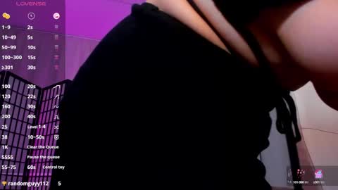 Snapshot of thewizardli chatting on 12-02-24, 05:26 Liz online show from 12-02-24, 05:26