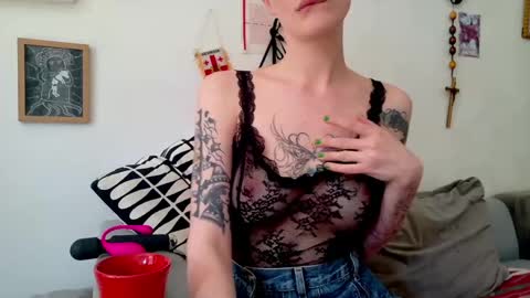 Snapshot of they_pinky_promise chatting on 04-23-26, 12:15 pinky promise online show from 04-23-26, 12:15