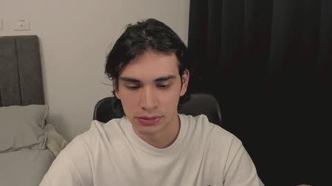 Snapshot of thiaan__ chatting on 01-11-25, 05:20 thiaan__ online show from 01-11-25, 05:20