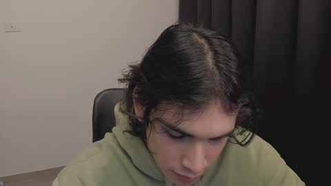 Snapshot of thiaan__ chatting on 03-03-25, 12:15 thiaan__ online show from 03-03-25, 12:15