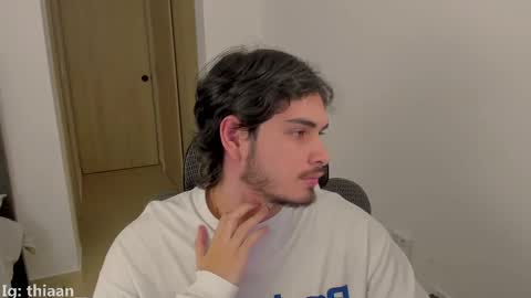 Snapshot of thiaan__ chatting on 09-22-25, 11:51 thiaan__ online show from 09-22-25, 11:51