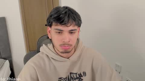 Snapshot of thiaan__ chatting on 11-04-25, 02:32 thiaan__ online show from 11-04-25, 02:32