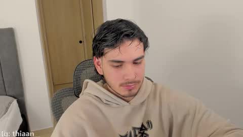 Snapshot of thiaan__ chatting on 11-04-25, 10:53 thiaan__ online show from 11-04-25, 10:53