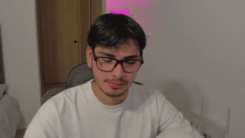 Snapshot of thiaan__ chatting on 08-08-26, 01:08 thiaan__ online show from 08-08-26, 01:08