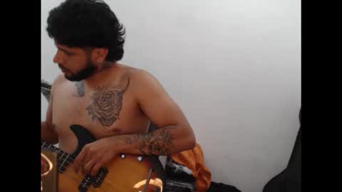 Thiago balconee online show from 10-20-25, 10:43