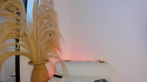 Thiago  online show from 11-10-25, 06:18