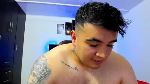 Snapshot of thiago_cp01 chatting on 02-24-25, 08:17 Thiago online show from 02-24-25, 08:17