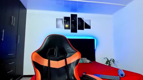 Snapshot of thiago_cp01 chatting on 02-26-25, 06:26 Thiago online show from 02-26-25, 06:26