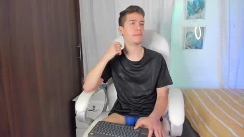 Snapshot of thiago_james69 chatting on 09-14-25, 01:16 Manuel online show from 09-14-25, 01:16