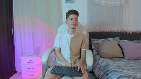 Manuel online show from 12-16-25, 05:56