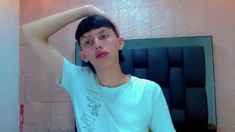 thiago_twink38 online show from 11-23-25, 11:48