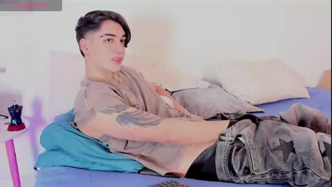 Snapshot of thiago_winteer chatting on 04-25-26, 03:53 Thiago Winteer online show from 04-25-26, 03:53