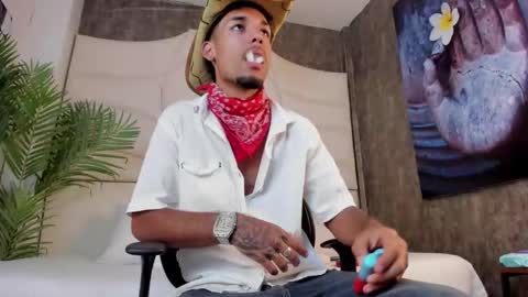 ThiagoFerreti online show from 10-28-25, 07:27