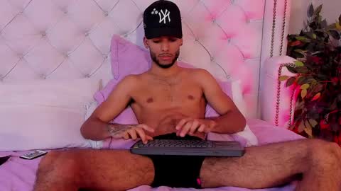 Snapshot of thiagoferreti_ chatting on 05-16-26, 02:19 ThiagoFerreti online show from 05-16-26, 02:19