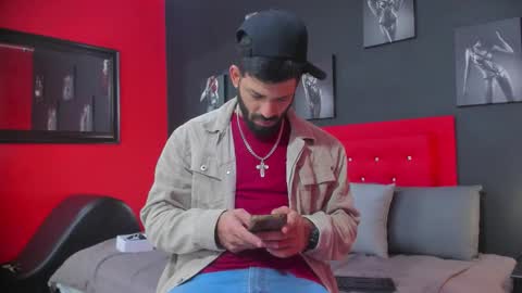 Thia Gomez online show from 10-10-25, 12:26