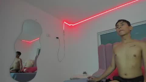 thiagoo_twin online show from 05-21-26, 07:10