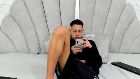 Thiago   online show from 03-06-26, 03:36