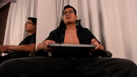 Snapshot of thiagovega_ chatting on 06-12-26, 05:06 thiagovega_ online show from 06-12-26, 05:06
