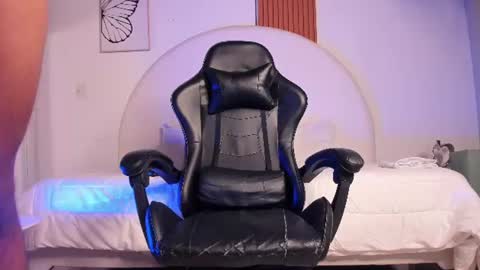 Snapshot of thiagovega_ chatting on 06-25-26, 05:23 thiagovega_ online show from 06-25-26, 05:23