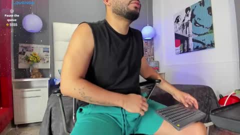 Snapshot of thiagoxbig chatting on 02-27-25, 02:32 thiagoxbig online show from 02-27-25, 02:32