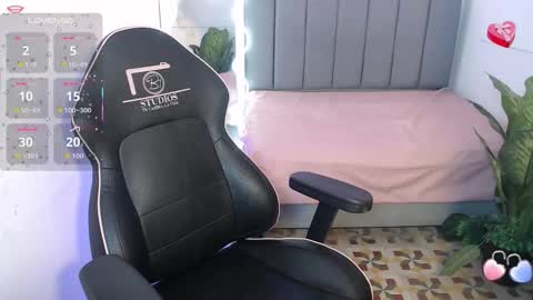  thiana  online show from 10-13-25, 03:17