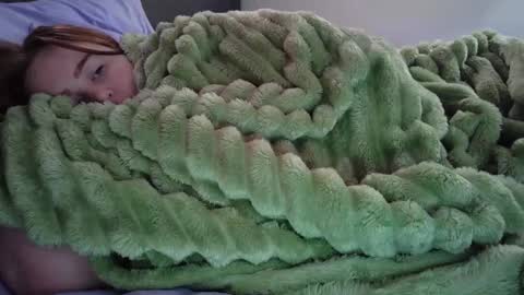 Snapshot of thiccjess420 chatting on 10-12-25, 01:21 Jess online show from 10-12-25, 01:21