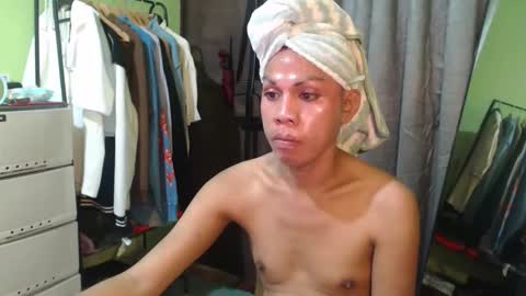 Snapshot of thick_bigcock13 chatting on 10-07-25, 01:58 gil online show from 10-07-25, 01:58