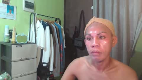 Snapshot of thick_bigcock13 chatting on 10-10-25, 10:47 gil online show from 10-10-25, 10:47