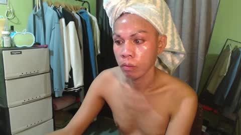 Snapshot of thick_bigcock13 chatting on 10-14-25, 10:32 gil online show from 10-14-25, 10:32