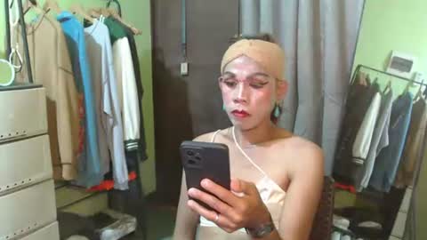 Snapshot of thick_bigcock13 chatting on 11-20-25, 11:21 gil online show from 11-20-25, 11:21