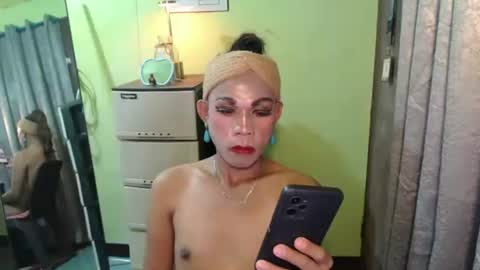 Snapshot of thick_bigcock13 chatting on 11-26-25, 07:26 gil online show from 11-26-25, 07:26