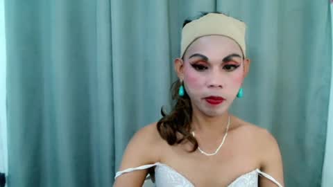 Snapshot of thick_bigcock13 chatting on 07-17-26, 12:01 gil online show from 07-17-26, 12:01