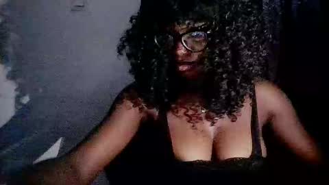 Snapshot of thick_ebonie chatting on 10-09-25, 09:18 Jenny online show from 10-09-25, 09:18