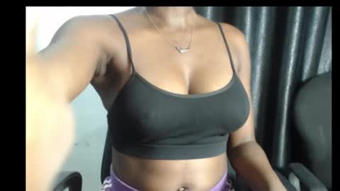 Snapshot of thick_ebonie chatting on 11-05-25, 12:43 Jenny online show from 11-05-25, 12:43