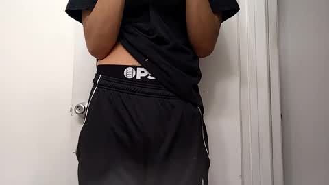 Snapshot of thickbigdick789 chatting on 09-13-25, 02:44 thickbigdick789 online show from 09-13-25, 02:44