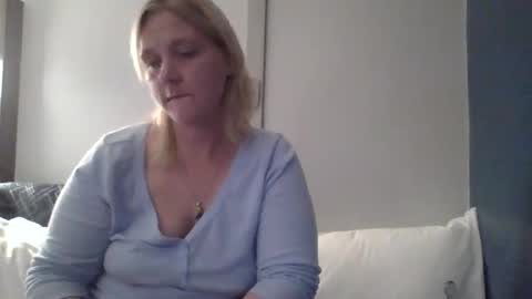Snapshot of thickblonde_92 chatting on 11-08-25, 09:09 thickblonde_92 online show from 11-08-25, 09:09