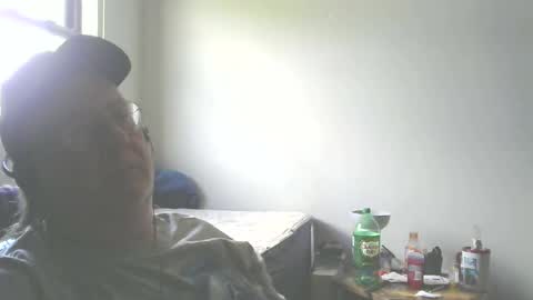 Snapshot of thickbong chatting on 06-26-26, 06:12 thickbong online show from 06-26-26, 06:12